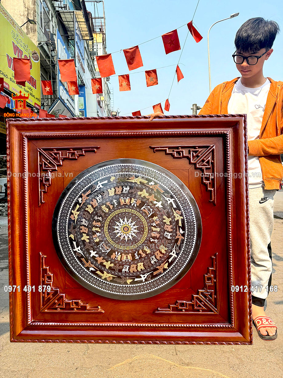 Tranh trống đồng khảm ngũ sắc thích hợp tại không gian phòng khách, phòng thờ